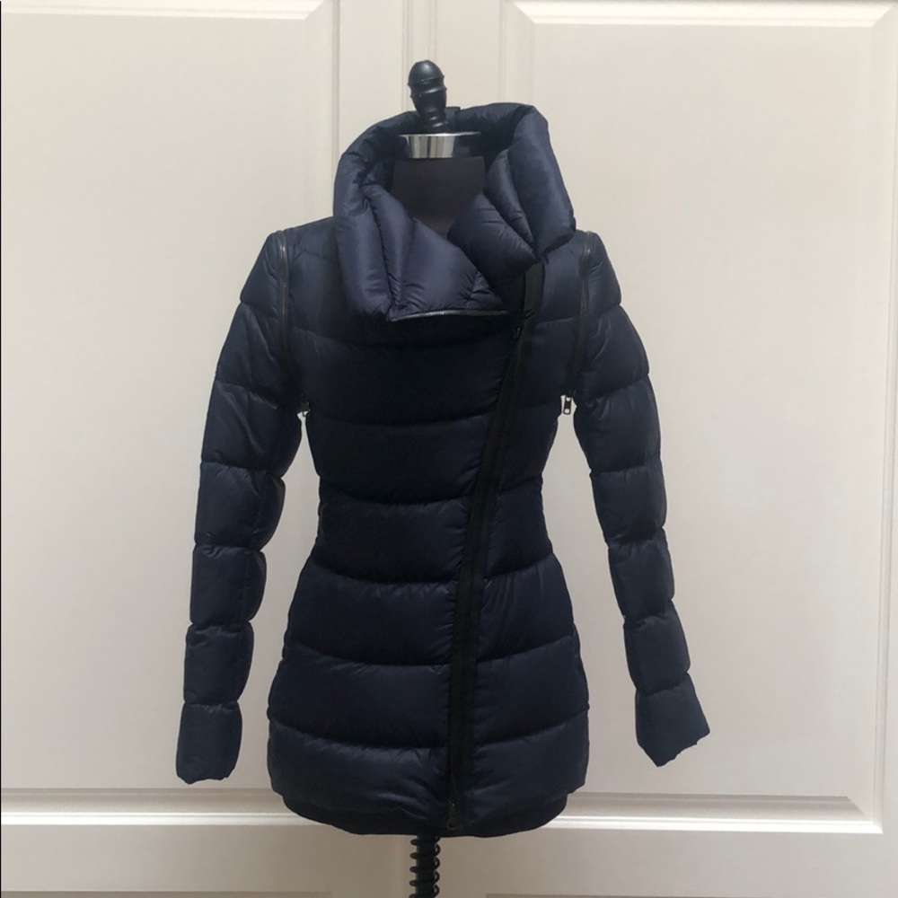 Mackage light weight puffer in navy